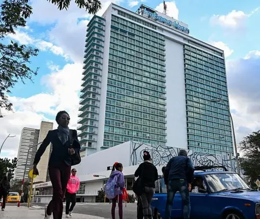 ¿Un hotel con su nombre? ¿Un campo de golf? Qué negocios contempló Trump en Cuba antes de presidir EE.UU. y presionar a la isla