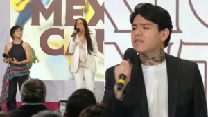 Majo Aguilar, Junior H y participantes de ‘México Canta’ realizan presentación sorpresa en Palacio Nacional