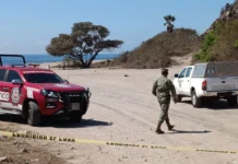 Hombre fallece tras precipitarse desde el Faro de Mazatlán a las rocas
