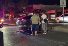 Colisión entre motocicletas causa lesiones en Valle Cañaveral de Los Mochis