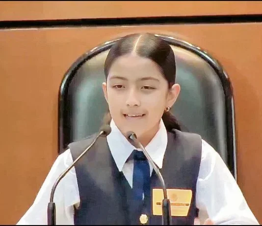 Niña alza la voz por la crisis que se vive en Sinaloa